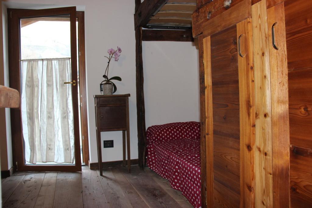 Villa La Tour Nus Camera foto