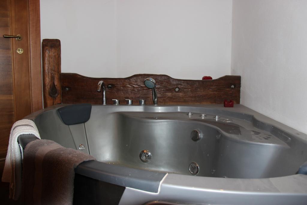 Villa La Tour Nus Esterno foto